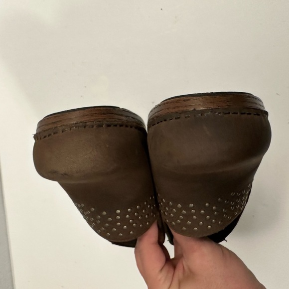 Dansko Women’s Mavis Milled Nubuck Studded Slip On Clog Size EU 37 - US 6.5/7.0 - Picture 5 of 14